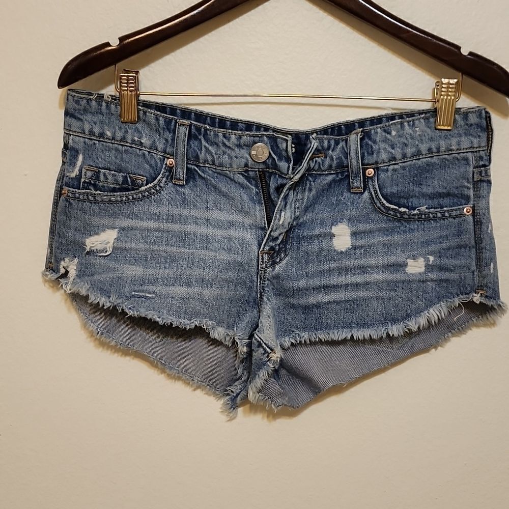 BDG Cut-Off Denim Slow Rise Dolphin Shorts 27W‎